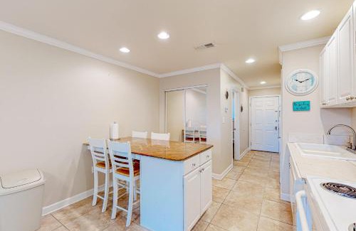 Navarre Beach Hotel | Sunset Harbor Palms 2 102 Luzviminda Cove