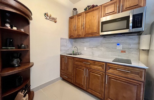 Rural Estates House | Sunset Hide A Way -All Inclusive on the Water