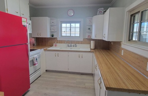 Cedar Point Apartment | Sunset House on cedar point blvd