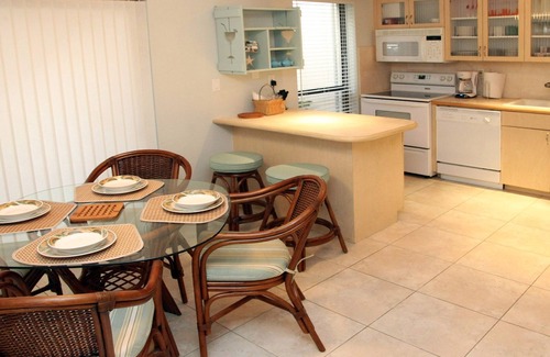 Key Largo House | Sunset Oasis at Moon Bay-perfect townhouse location, bay view