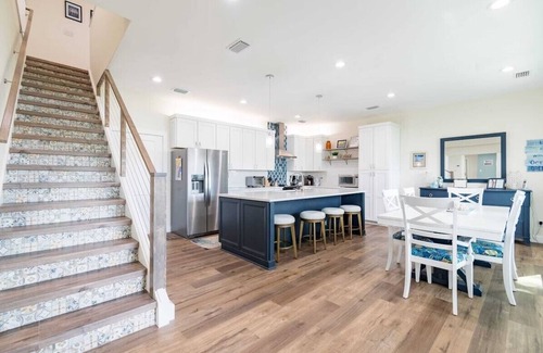 Cocoa Isles House | Sunset Oasis-Pool-Canal-Walk to Beach