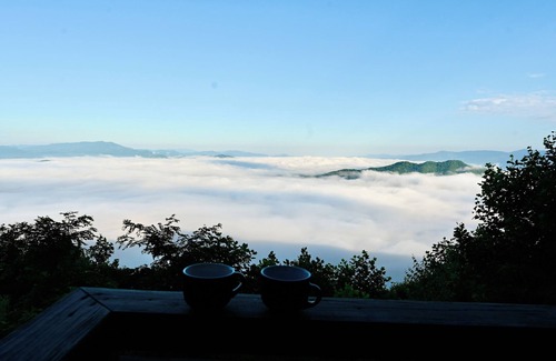 Bryson City House | Sunset Peaks Luxe Mtn Escape + HotTub & Pool Table