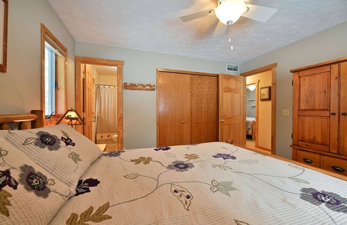 Northwoods Beach House | Sunset Pines- beautiful home with Northwesterly views of Grindstone Lake!