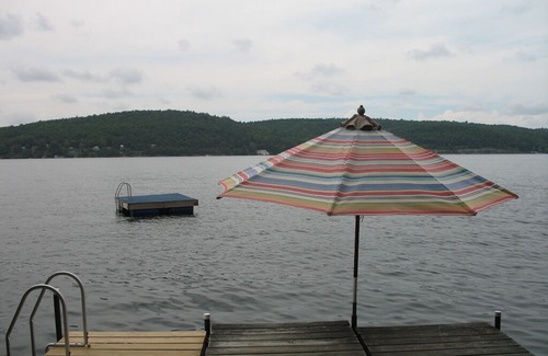 Bomoseen Cabin | SUNSET PINES CABIN LAKEFRONT