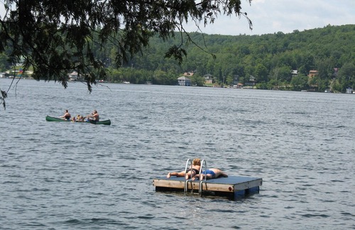 Bomoseen Cabin | SUNSET PINES CABIN LAKEFRONT