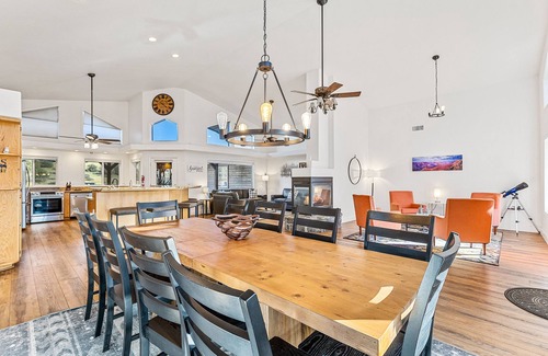 Flagstaff House | π
 Sunset Ranch π
 Views Views Views with Private Pickelball Court