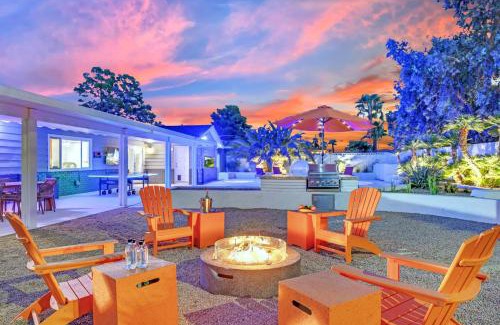 Royal Crest Rancheros House | Sunset Royale - The Ultimate Vegas Getaway