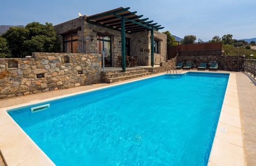 Livadia Villa | Sunset & Sea Views at villa Elafonissi with Private Pool and 2km from tavern