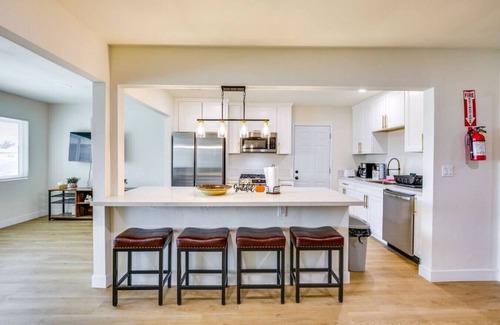 Paradise Hills Apartment | Sunset Serenity