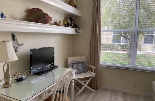 Tropical Cove Villa | Sunset Serenity Villa at Lexington CC Lake Village