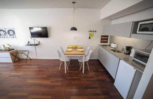 Palermo Apartment | Sunset Studio-Lockett/WiFi/Pool/Balcony | W2BA