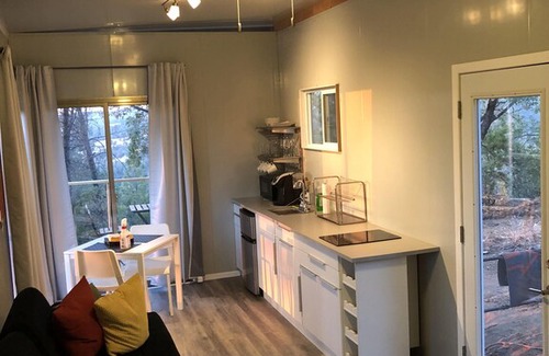 Somerset House | Sunset Tiny Cottage in El Dorado County