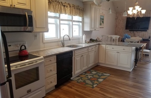 Villas House | Sunset Villa Home: Bayfront Adventures, with Spectacular Sunsets & Pet Friendly!