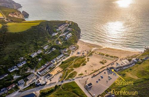 Porthtowan Apartment | Sunsets In Porthtowan, Beachfront apartment