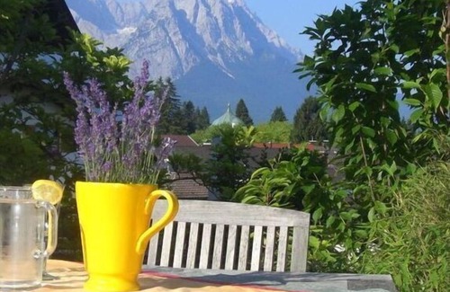 Garmisch-Partenkirchen Apartment | Sunshine Apartment Anne
