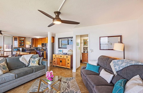 Maalaea Condo | Sunshine by the sea!nA two-bedroom with a three-bedroom suite area.