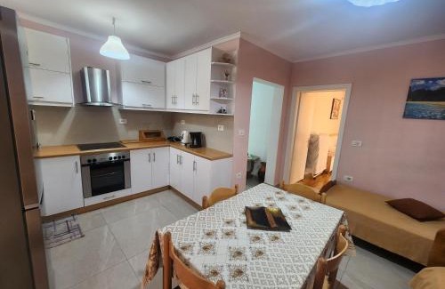 Qender Apartment | Sunshine Central Apartment