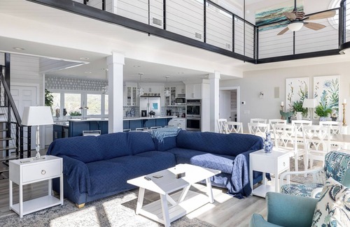 Pine Knoll Shores House | Sunshine Estate - Oceanfront House, 8BR, 5BA, Pine Knoll Shores