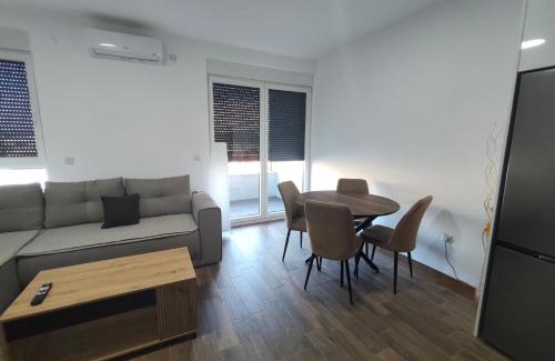 Kragujevac Apartment | Sunshine III Apartment
