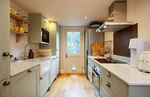 Stoke Newington House | Sunshine Joy, by Veeve