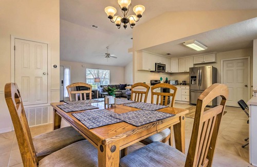 Navarre House | Sunshine State Escape: 3 Mi to Navarre Beach!
