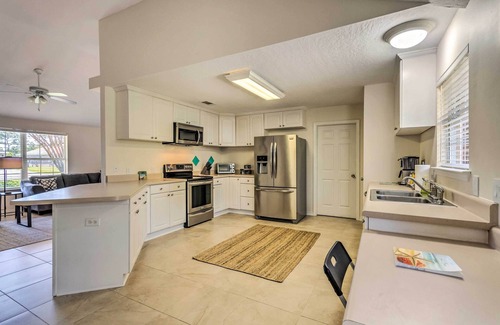 Navarre House | Sunshine State Escape: 3 Mi to Navarre Beach!