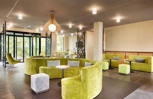 Bruhl-Guterbahnhof Hotel | Super 8 by Wyndham Freiburg