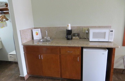 South Padre Island Hotel | Super 8 by Wyndham South Padre Island