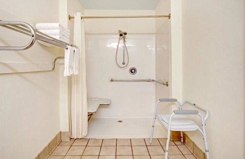 South Arlington Hotel | Super 8 by Wyndham Arlington Near AT&T Stadium