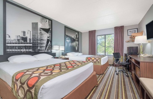 East Bloomington Hotel | Super 8 by Wyndham Bloomington/Airport