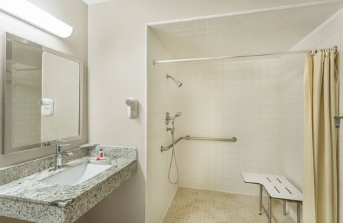 Chico Hotel | Super 8 by Wyndham Chico