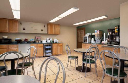 Coeur d'Alene Hotel | Super 8 by Wyndham Coeur d'Alene