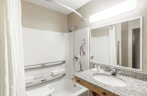 Johnstown Hotel | Super 8 by Wyndham Johnstown/Gloversville