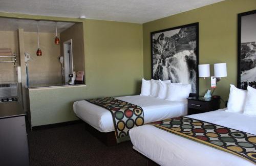 Flagstaff Hotel | Super 8 by Wyndham NAU/Downtown Conference Center