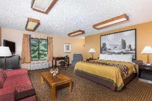 Sun Prairie Hotel | Super 8 by Wyndham Sun Prairie/Madison E