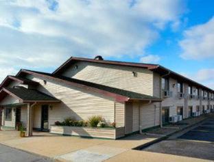Twinsburg Hotel | Super 8 by Wyndham Twinsburg/Cleveland Area
