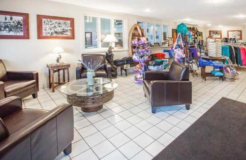 West Branch Hotel | Super 8 by Wyndham West Branch