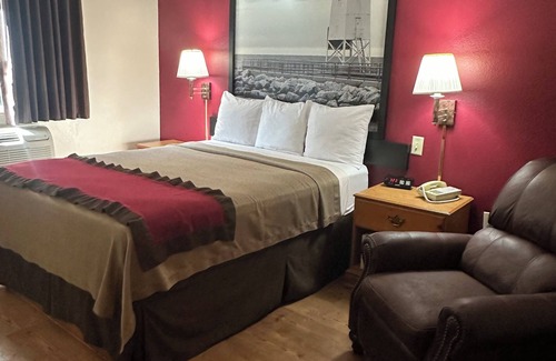 West Branch Hotel | Super 8 by Wyndham West Branch