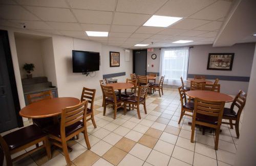Whitecourt Hotel | Super 8 by Wyndham Whitecourt