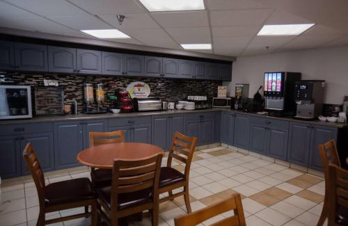 Whitecourt Hotel | Super 8 by Wyndham Whitecourt