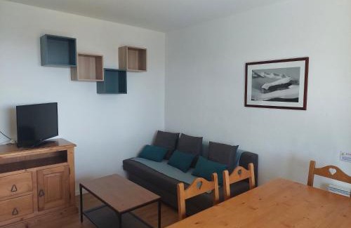 Besse-et-Saint-Anastaise Apartment | Super Besse 5/6 pers. Vue sur les monts du cantal