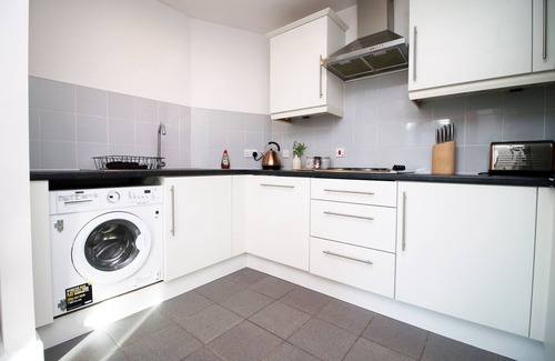 Cardiff City Centre Apartment | Super Central Stylish 2 Bed Flat in Heart of Cardiff