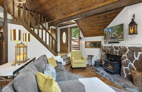 Pine Cove House | Super Chic Pines Hideaway - A Ryson Property