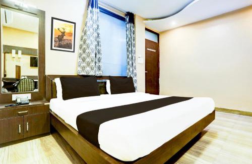 Gwalior Hotel | Super Collection O Kampoo Tiraha Road formerly Siddhi Vinayak
