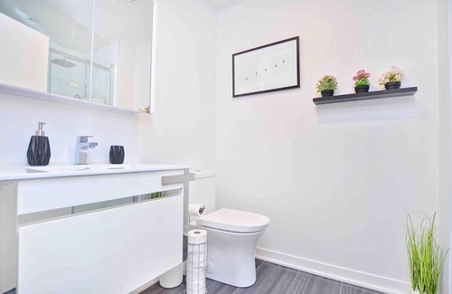 Downtown Montreal Apartment | Super condo de luxe downtown / 3min guy concordia