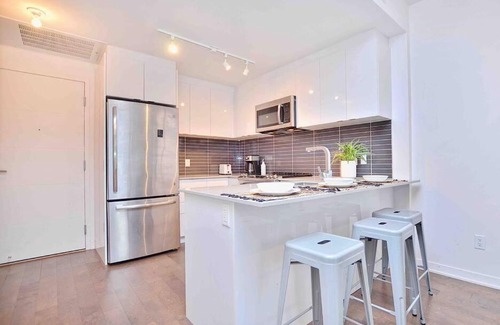 Downtown Montreal Apartment | Super condo de luxe downtown / 3min guy concordia