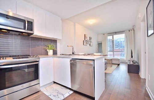 Downtown Montreal Apartment | Super condo de luxe downtown / 3min guy concordia