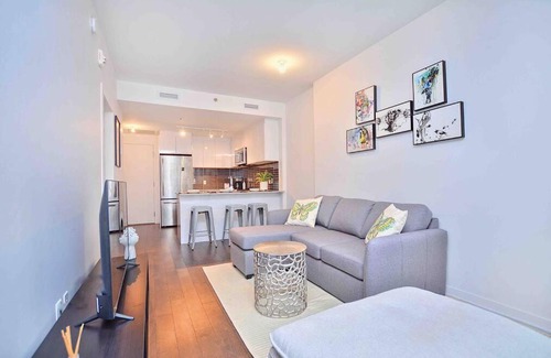 Downtown Montreal Apartment | Super condo de luxe downtown / 3min guy concordia