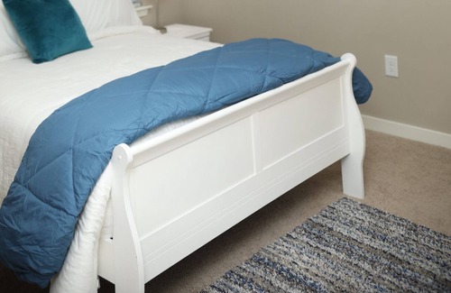 Winston - Salem Apartment | Super Cute Condo- DownTown WS/Free Parking/Pets ok
