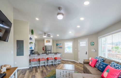 Port Aransas House | Super Cute pet friendly "Round House" with shared pool, quick walk to the beach